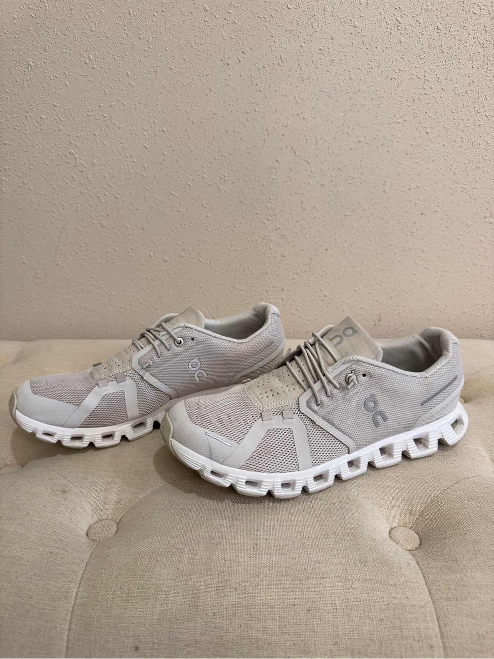 On Running Cloud 5 Women's  Sneakers Pearl /White 10.5